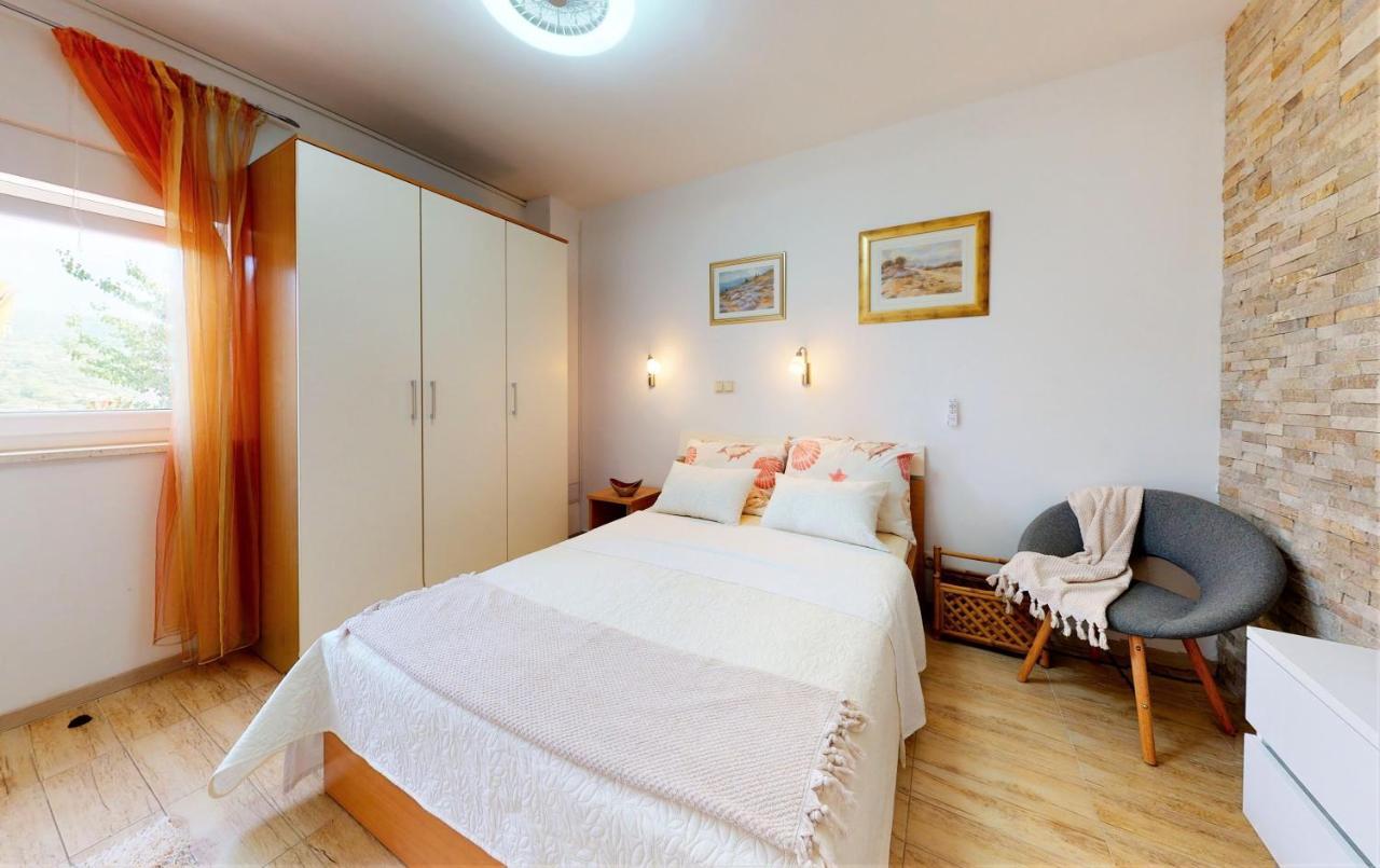Apartments Silva 斯拉汀 外观 照片